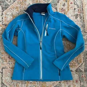 Womens like new Columbia jacket